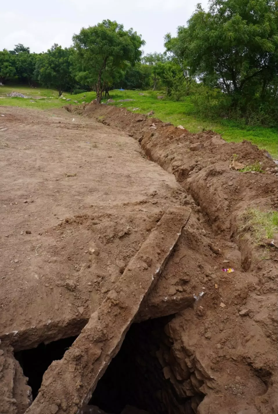 ASI finds buried chamber near Golconda