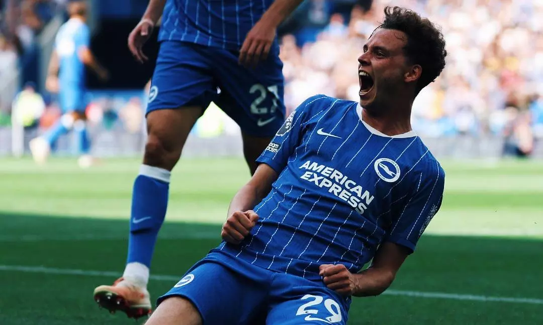 Brighton Start Premier League Season With Dominant 4-0 Win Over 10-Man Aston Villa