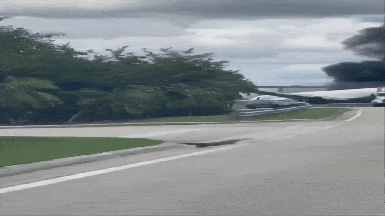 Miami Plane Crash Video: Amazon Prime Air Boeing 767 Overruns Runway, Flames Seen Near Airport