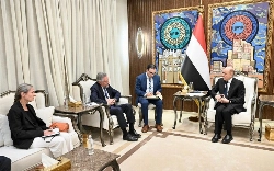 Al-Alimi warns against turning Bab Al-Mandab into ‘another Hormuz’ 1 h ago
