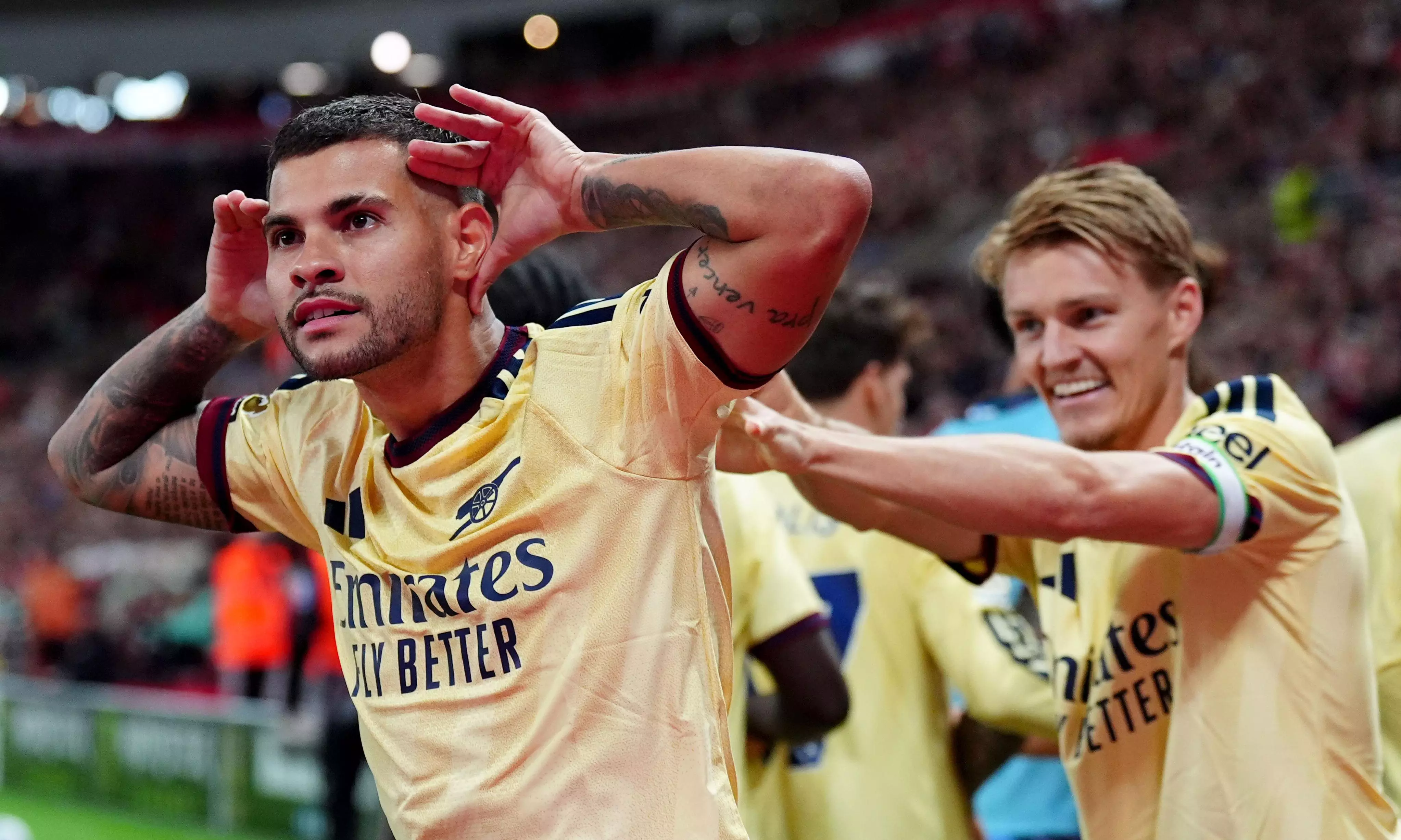 Arsenal Goes Clear on Top of Premier League, Liverpool and Chelsea Stumble