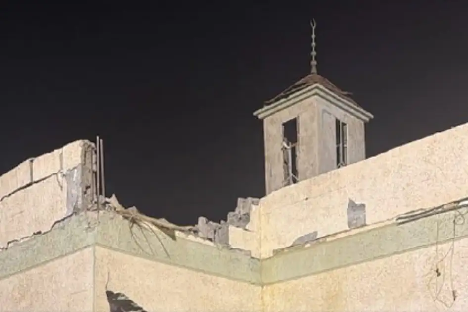 2.2 injured in Houthi attack on Saudi Arabia's Jazan region; damage at mosque, buildings