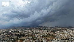Red alerts issued as heavy thunderstorms, flash floods threaten several Saudi regions 1 h ago