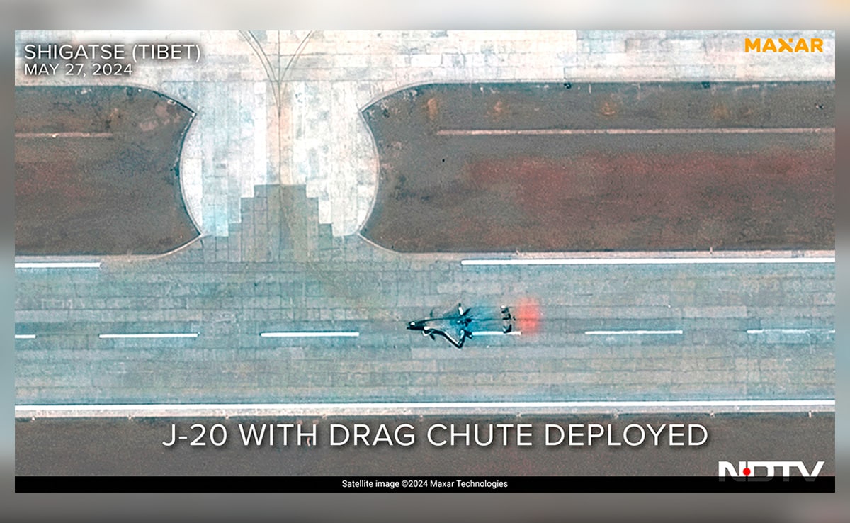 Satellite imagery from May 27 captured a J-20 having deployed its brake parachute upon landing in Shigatse. High-res here Satellite imagery from May 27 captured a J-20 having deployed its brake parachute upon landing in Shigatse. High-res here