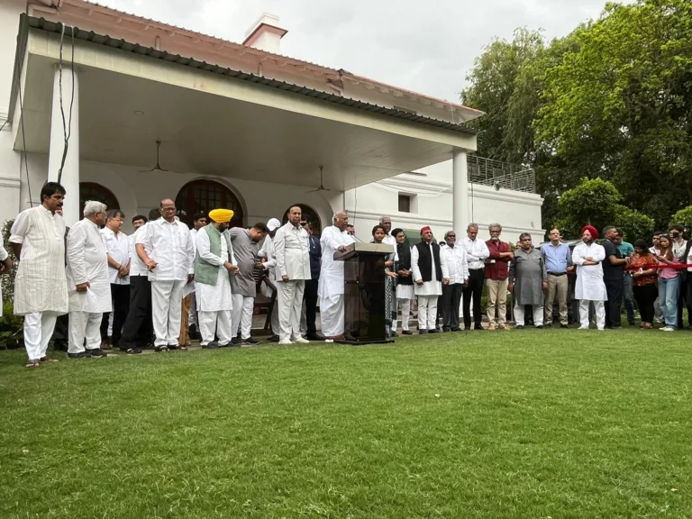 Congress Reverses Decision to Stay Away From TV Debates On Exit Polls