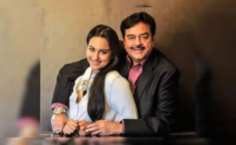 When Shatrughan Sinha Slammed Mukesh Khanna Over Ramayana Row: "Who Appointed Him The Guardian Of The Hindu Religion?"