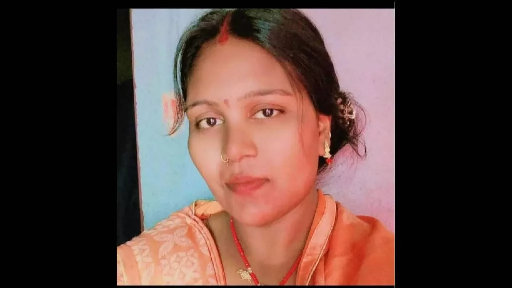 Couple attacked with knives in Bollaram, wife dead, husband critical