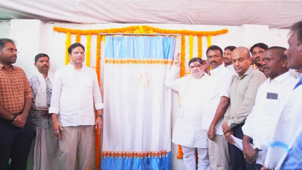 TGSRTC to be merged with the govt after trade union elections: Ponnam