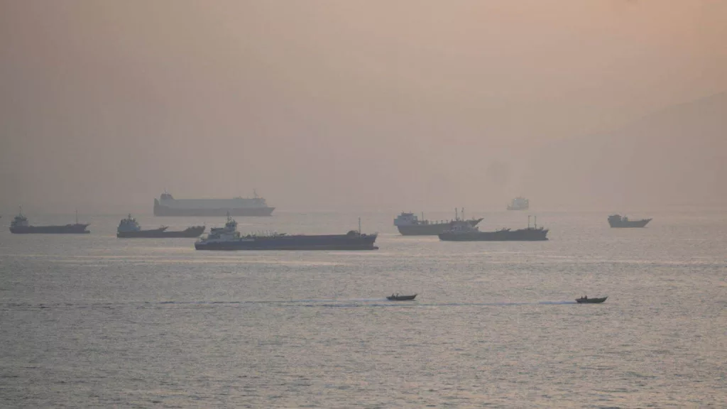 US disables another ship headed for Iran despite blockade