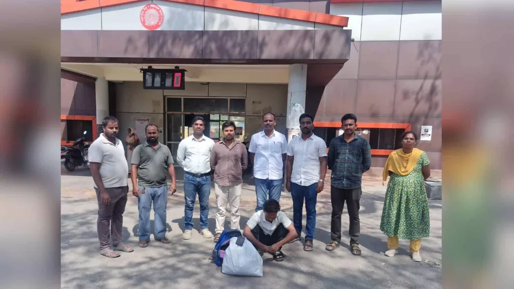 Hyderabad: Man held with 2.9 kg ganja at Moula Ali Railway Station