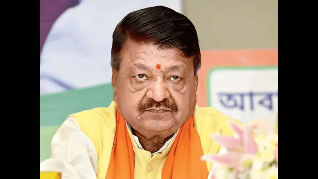 Telangana Cong provided papers: Vijayvargiya on Natarajan snub