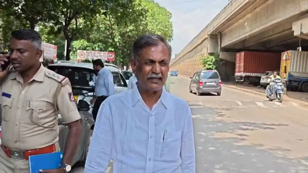 Karnataka: Ex-MLC lured with gift, kidnapped and freed without ransom