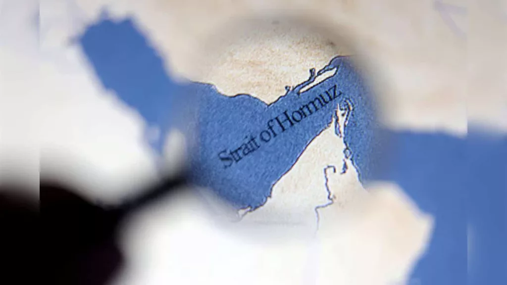 IRGC warns ships against using Strait of Hormuz route