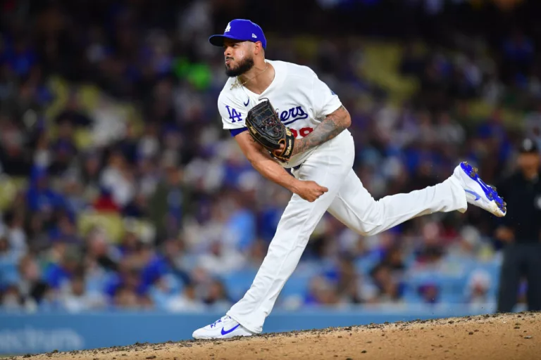 Dodgers Designate Jonathan Hernández For Assignment