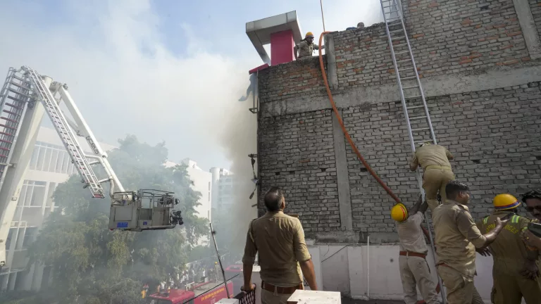 SC slams civic bodies over Delhi, Lucknow fire tragedies